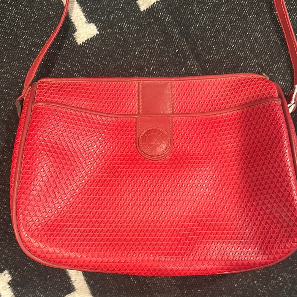Liz Claiborne Red Shoulder Bag with Textured Design-Vintage
